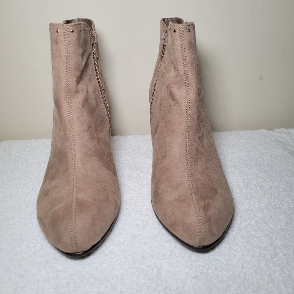 Aerosoles Grapeseed Taupe Faux Suede Studded Ankle Booties Kitten Heel Women 8.5